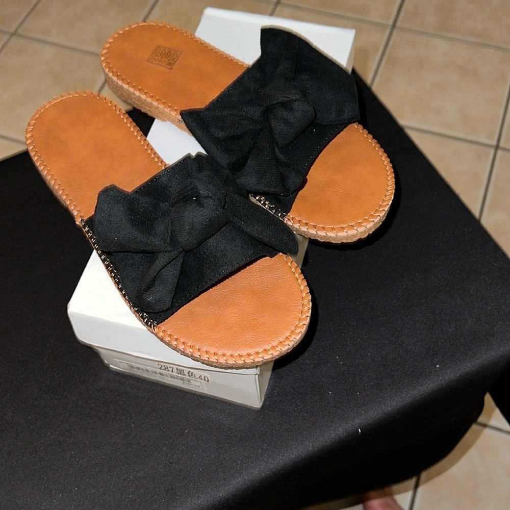 New Women's Black Bow Sandals - Picture 3 of 7